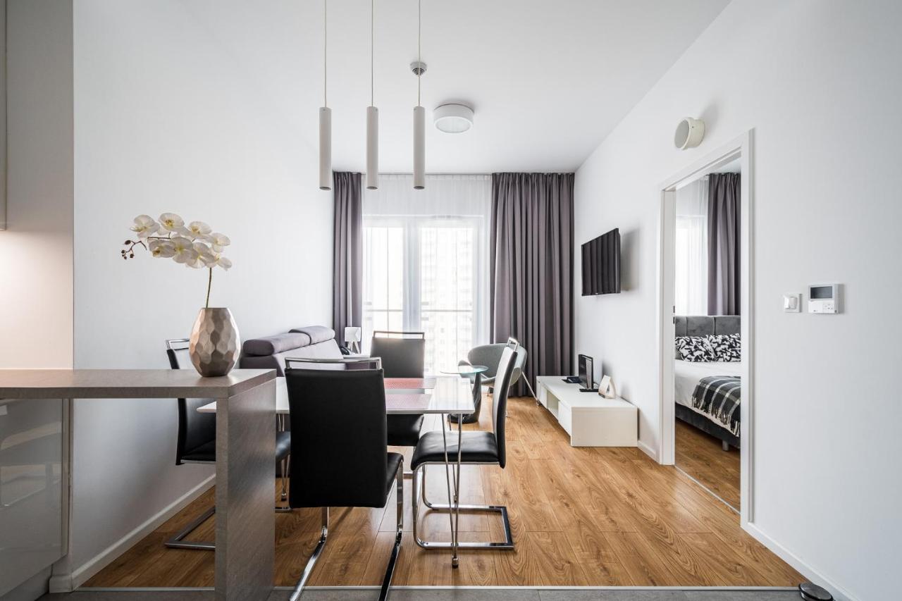 Warsaw Apartments Kasprzaka Street ภายนอก รูปภาพ